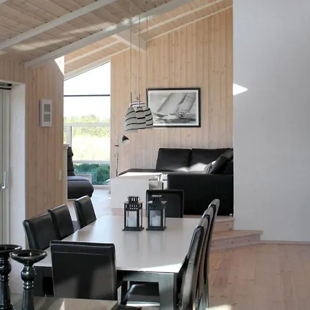 Simona - 300m From The Sea In Nw Jutland By Interhome Хиртсхальц